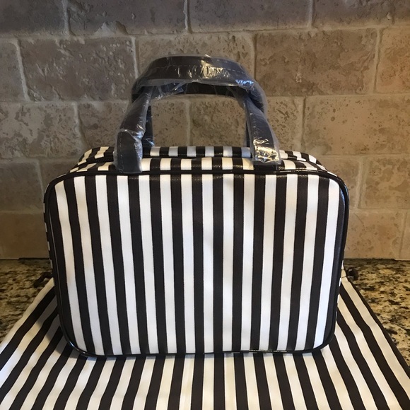 henri bendel Handbags - Henri Bendel Large Hanging Weekender Bag